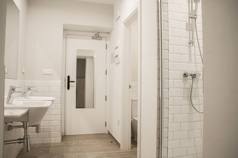 Bathroom 4, Room Salvador, Sevilla