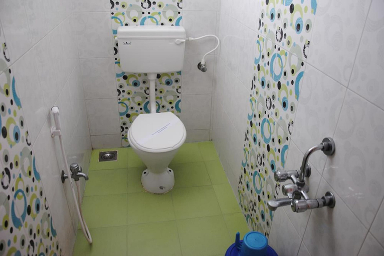 Bathroom 4, Just Guest House, Kancheepuram