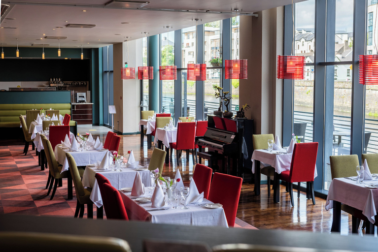 Food & Drinks 5, The Glasshouse
