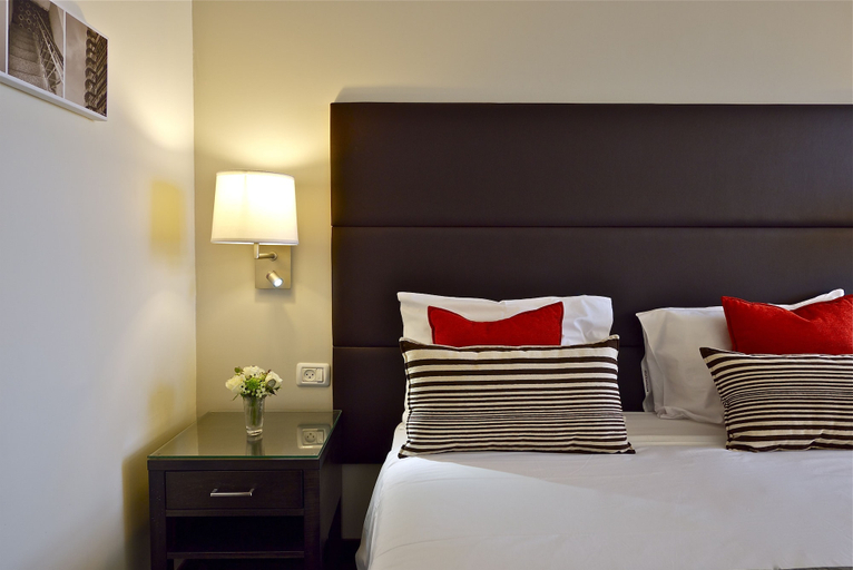 Bedroom 4, Metropolitan Hotel
