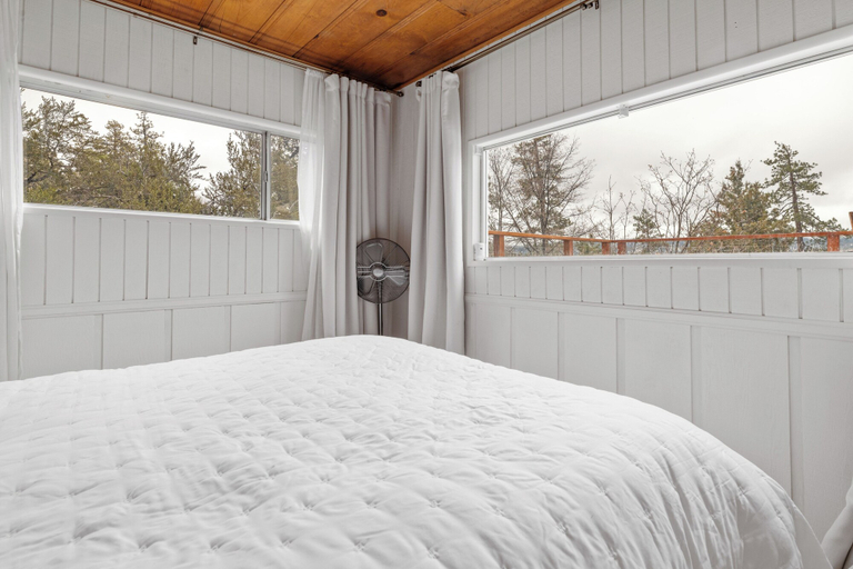 Bedroom 3, Enchanted Hideaway, San Bernardino