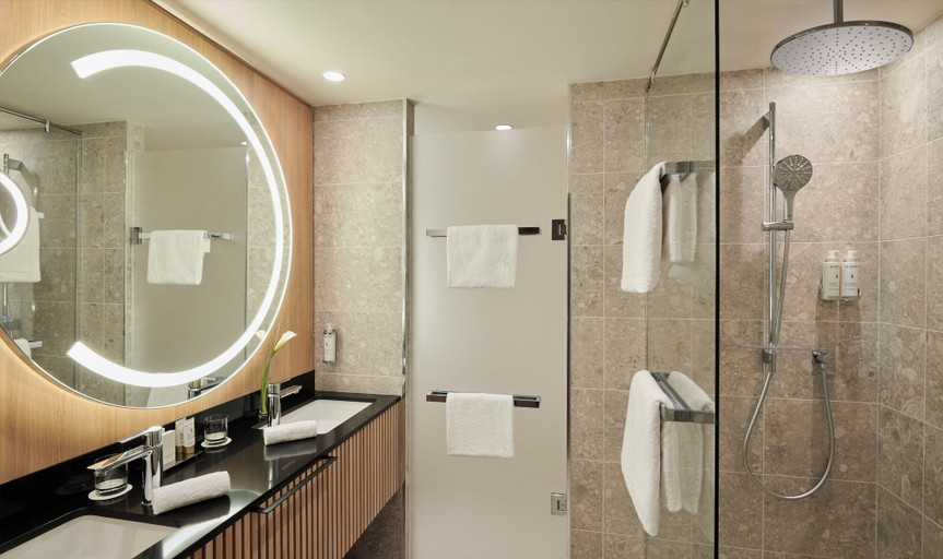 Bathroom 5, Château Hotel Grand Barrail, Gironde