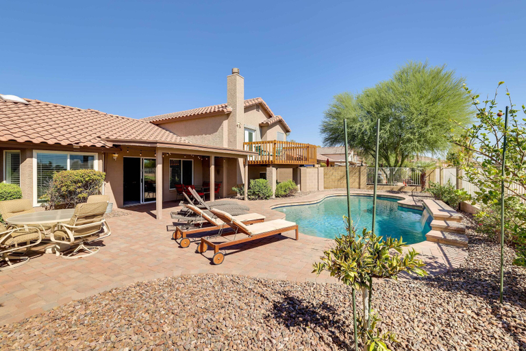 Exterior & Views 2, Golf Course Views: Stunning Oasis in Phoenix!, Maricopa