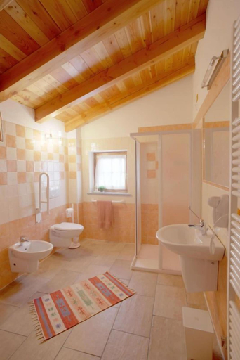 Bathroom 3, Residence Les Fleurs, Aosta