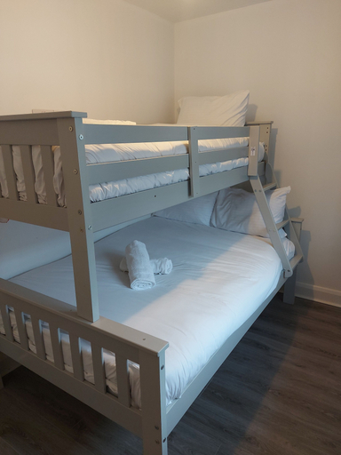 Bedroom 3, 8 Eyre Square Lane