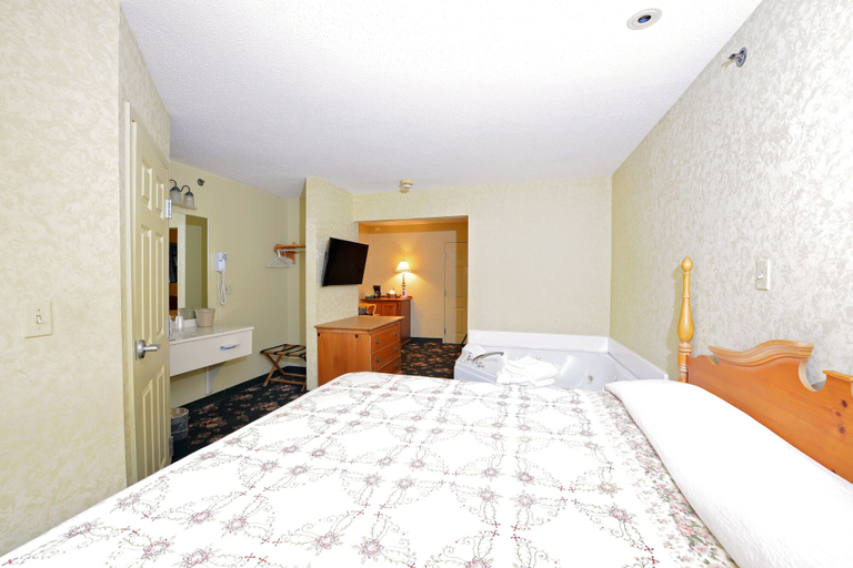Bedroom 4, Our Guest Inn and Suites - Downtown, Ottawa