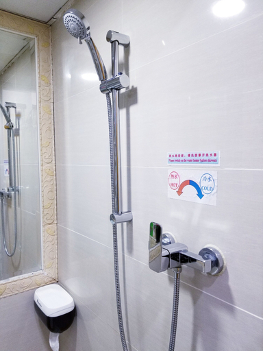 Bathroom 4, LongWin Hotel, Kowloon