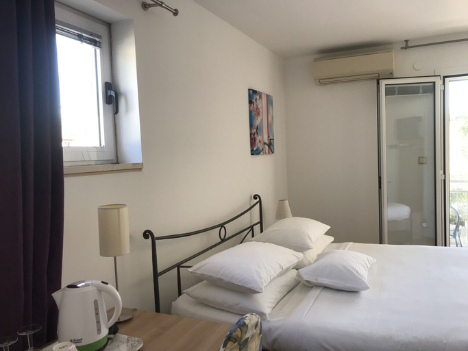 Bedroom 3, Pink Inn, Podstrana