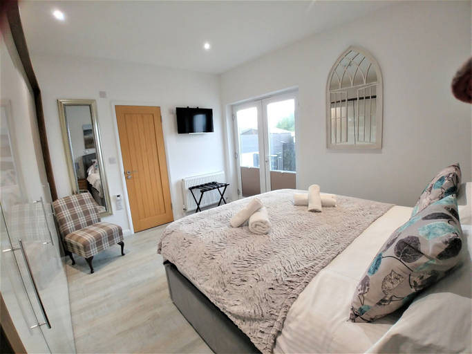 Bedroom 2, Meadow View Apartments, Cornwall
