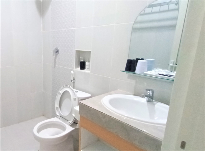 Bathroom 5, Hotel Apex Dobo, Kepulauan Aru
