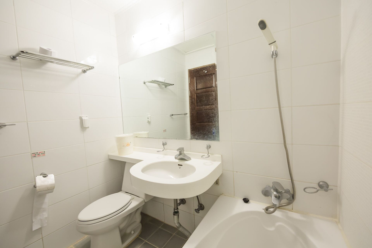 Bathroom 3, Daea Ulleung Resort, Ulleung