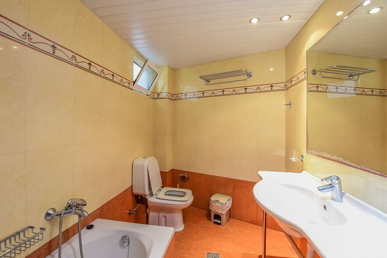 Bathroom 5, Timos Hotel, Ionian Islands