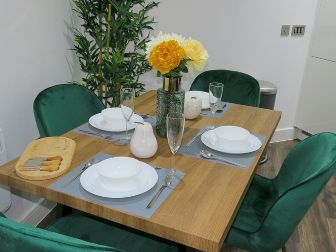 Others 3, Tudors eSuites JQ Regency Kingsize, Birmingham