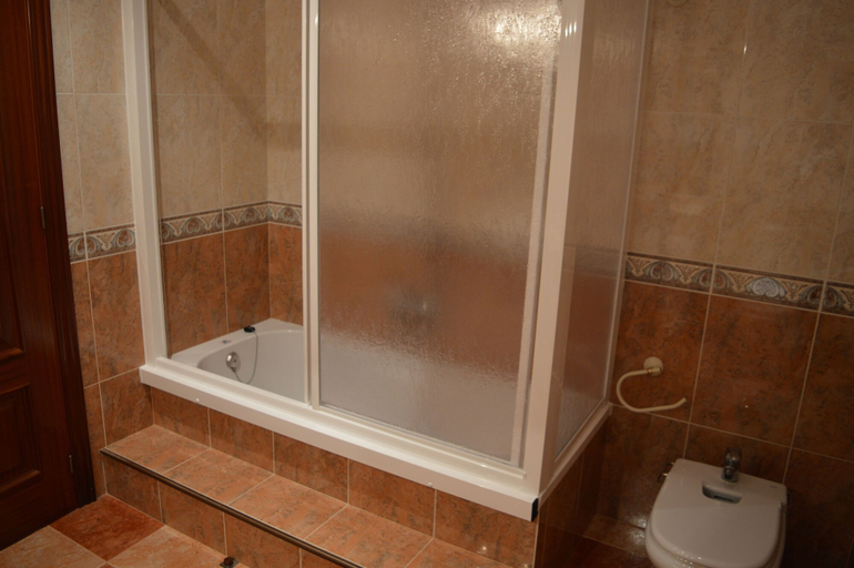 Bathroom 4, Vista Cunit, Barcelona