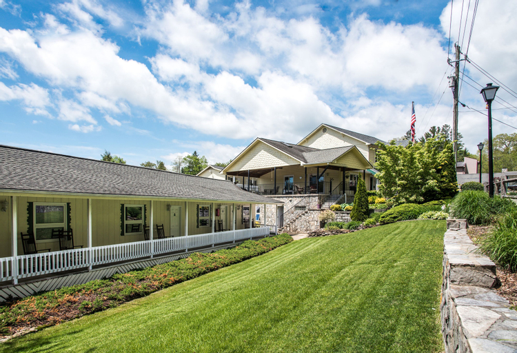 Boxwood Lodge, Watauga