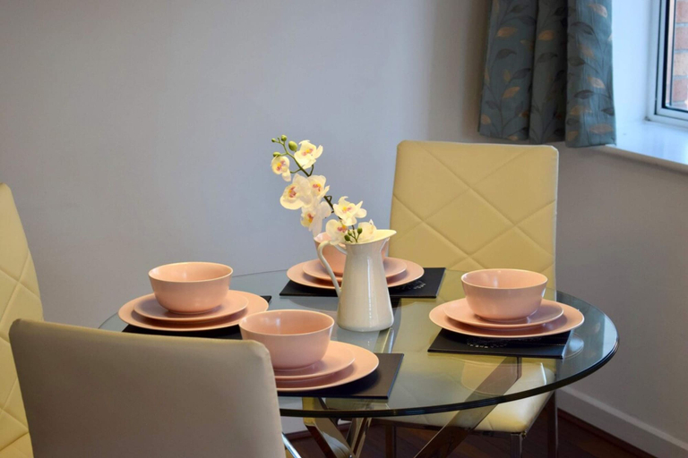 Others 4, 2 Bed Historical Christchurch With Parking, Dublin