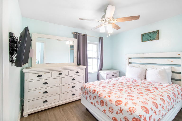 Bedroom 4, Tropic Island Resort, Nueces