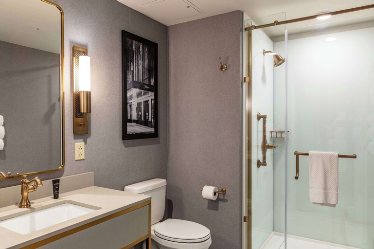Bathroom 22