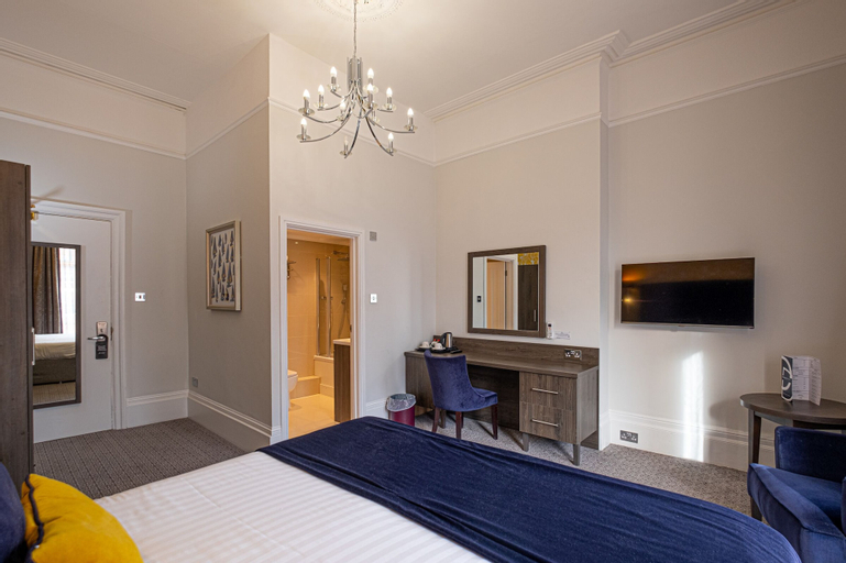 Bedroom 5