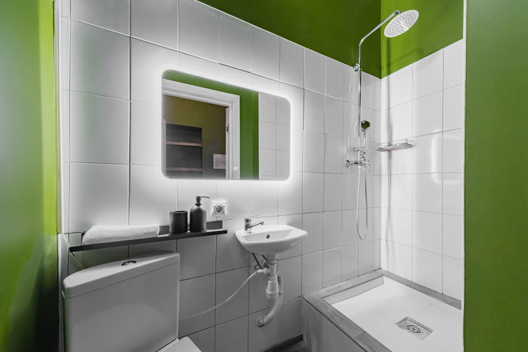 Bathroom 3, Oliva Hotel, Central