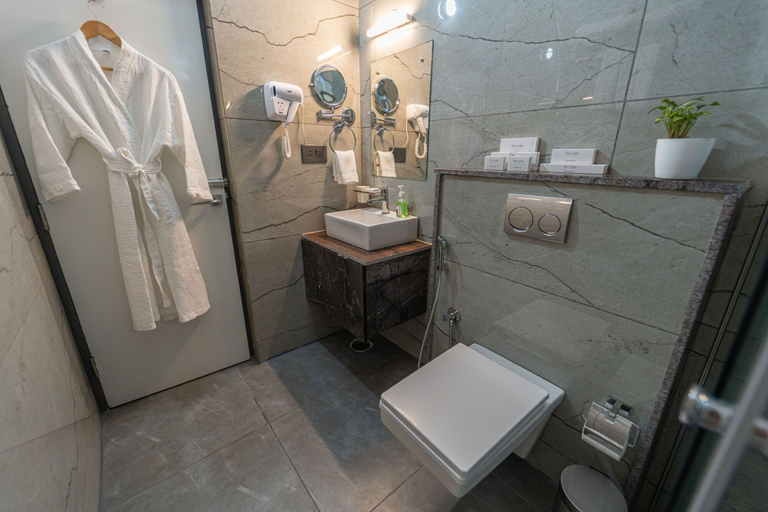 Bathroom 4, Clarks Inn, Airport Bangalore, Bangalore