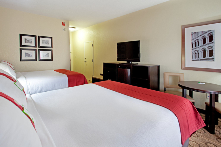 Bedroom 4, Holiday Inn ANDERSON by IHG, Anderson