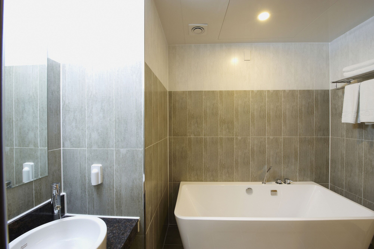 Bathroom 4, Hotel B, Gwangsan
