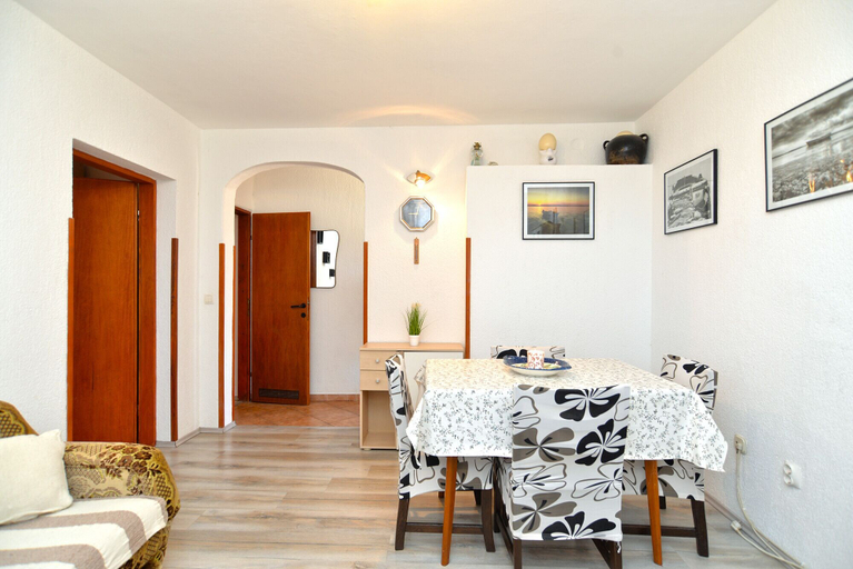 Others 5, Apartment 903, Fažana