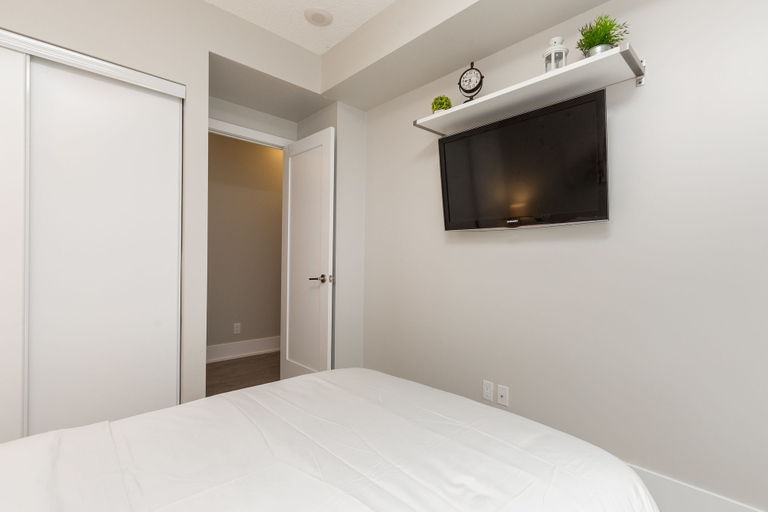 Bedroom 3, QuickStay - Breathtaking 3-Bedroom in the Heart of Downtown, Toronto