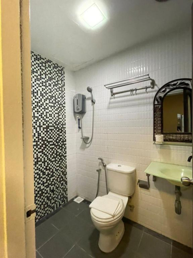 Bathroom 4, Rae Hotel Bukit Bintang, Kuala Lumpur