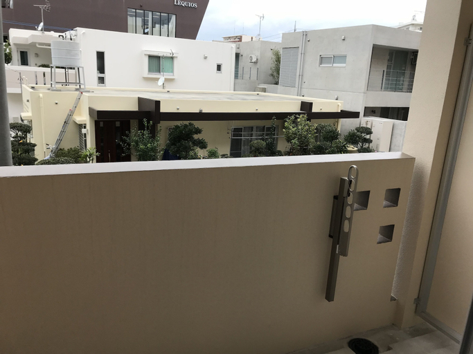 Exterior & Views 4