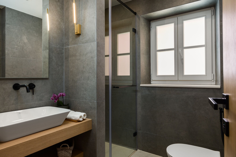 Bathroom 5, New York Luxury Suites, Ionian Islands