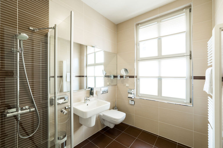 Bathroom 5, Aparthotel am Schloss, Dresden