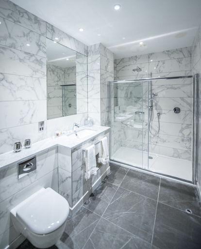 Bathroom 4, Parklands Hotel & Country Club, East Renfrewshire