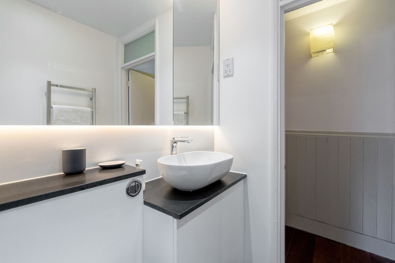 Bathroom 3, Vauxhall Park Views - 2 Bed Flat by BaseToGo, London