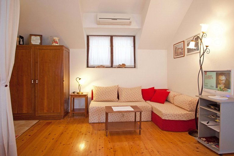 Others 5, Apartment Margarita, Split