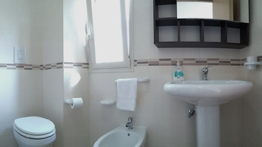 Bathroom 4, Casa Vacanze Roberto, Taranto