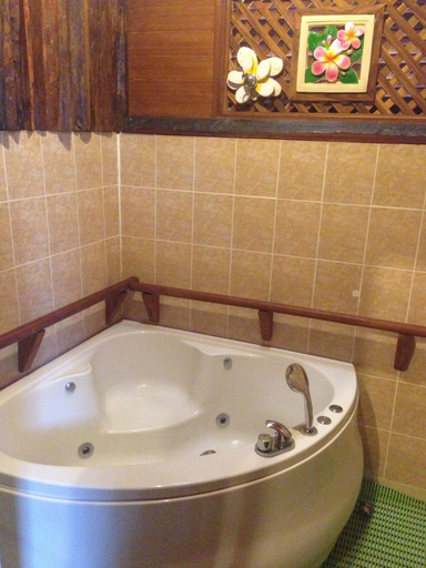Bathroom, Montri Garden House, Pai