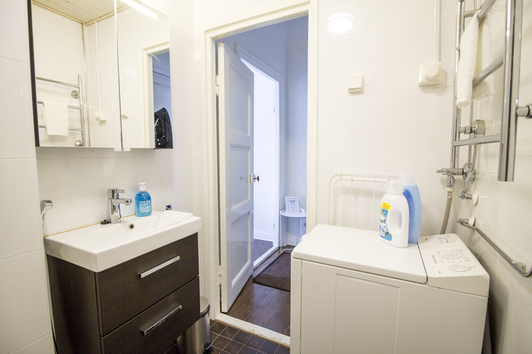 Bathroom 3, 2ndhomes Helsinki Fabianinkatu Apartment, Uusimaa