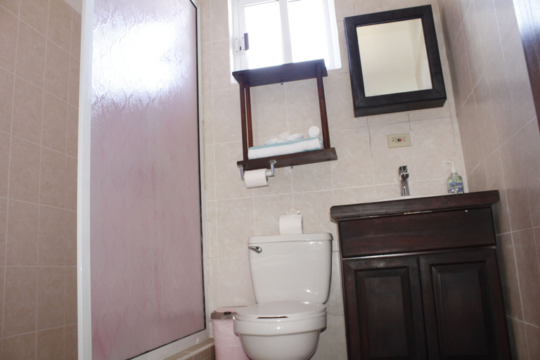 Bathroom 5, Laguna Hotel