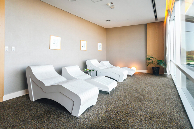 Bedroom 3, Hilton Pilar, Pilar