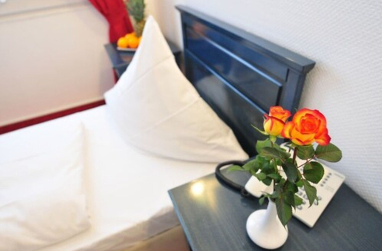 Bedroom 3, Cerano City Hotel Köln am Dom, Köln