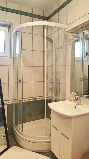Bathroom 4, Adria Apartments, Dubrovnik