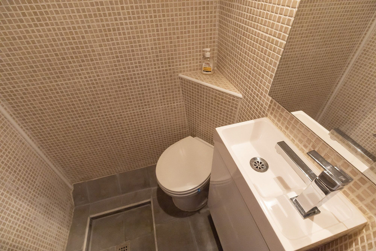 Bathroom 4, Luxury Boat in Port Forum, Barcelona