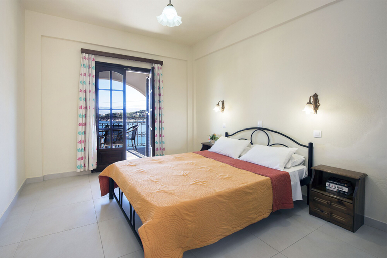 Bedroom 2, Dimitrios Apartments, Ionian Islands