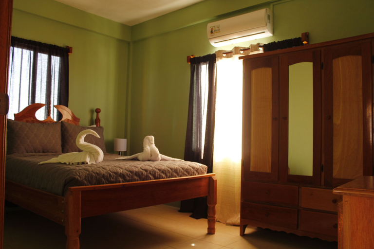 Bedroom 3, Laguna Hotel