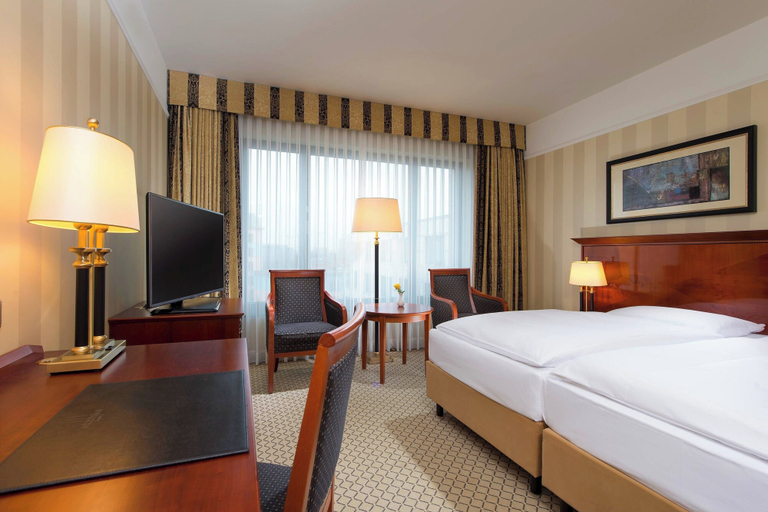 Bedroom 2, JW Marriott Hotel Berlin, Berlin