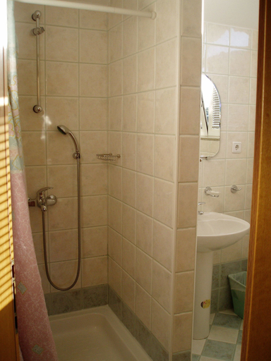 Bathroom 4, Pink Inn, Podstrana