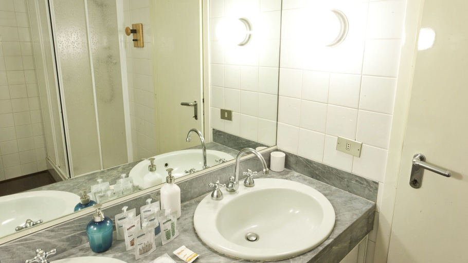 Bathroom 3, Italianway Comfort - Bligny 26, Milano