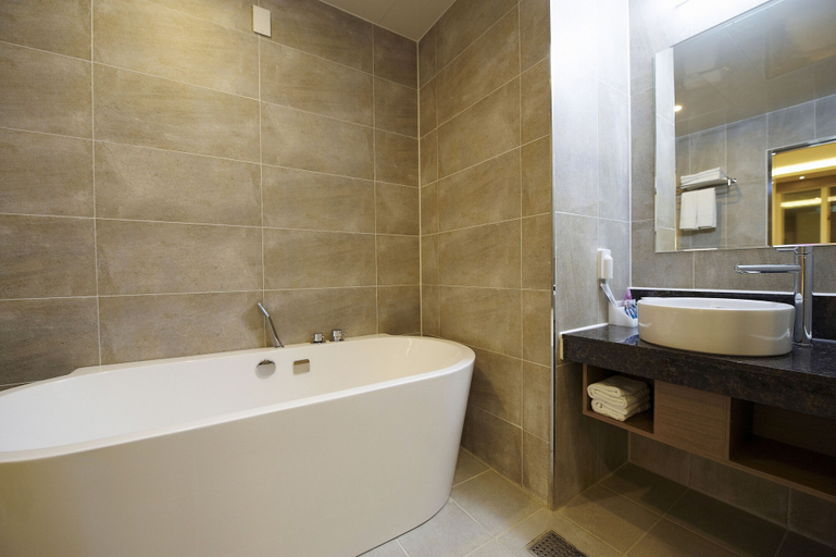 Bathroom 4, Hotel B, Gwangsan